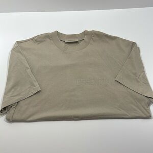 Men’s Size XL Essential oversized shirt